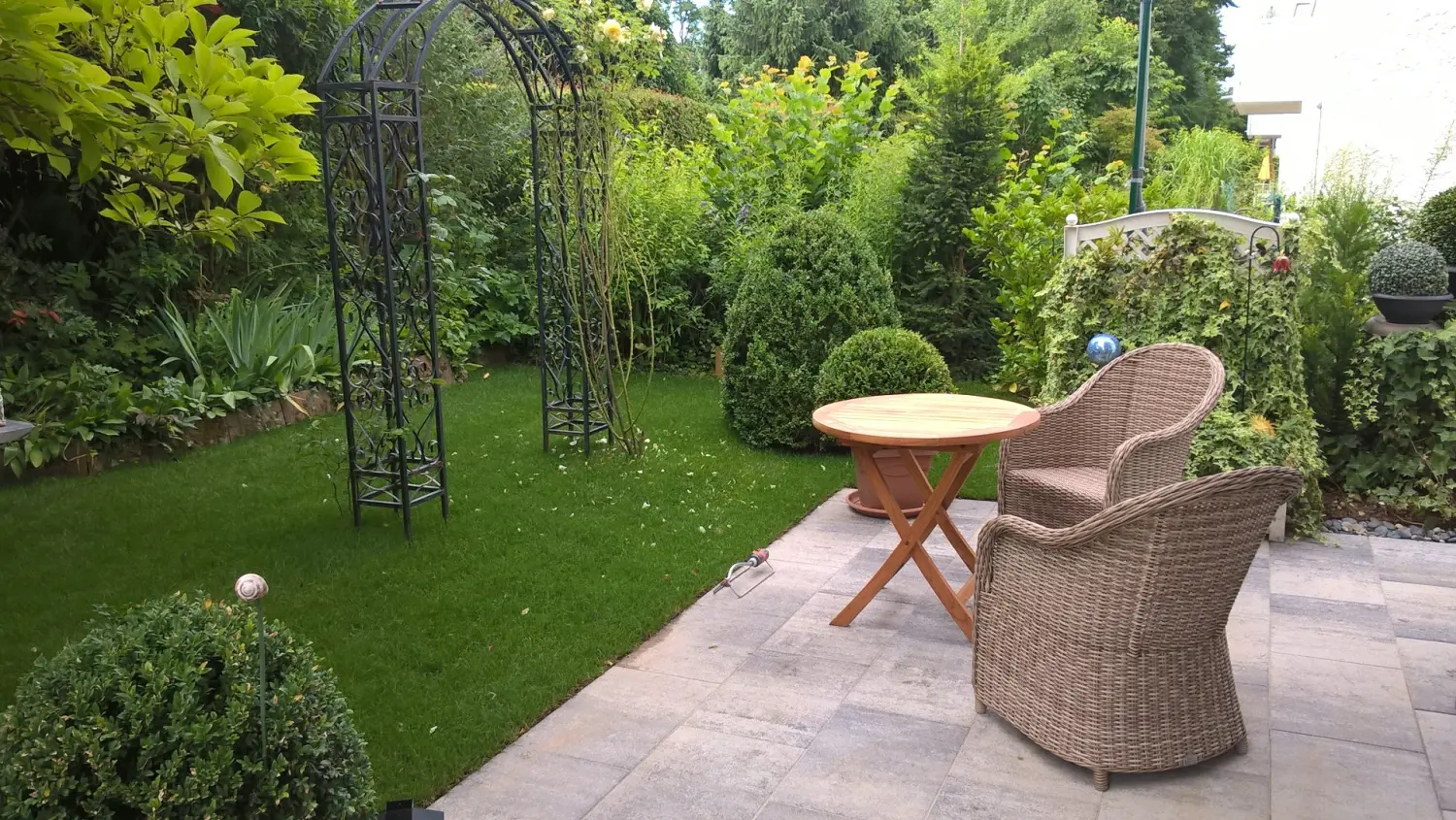 Krenzel - Garten und Landschaftsbau - Rasen und Garten Impressionen