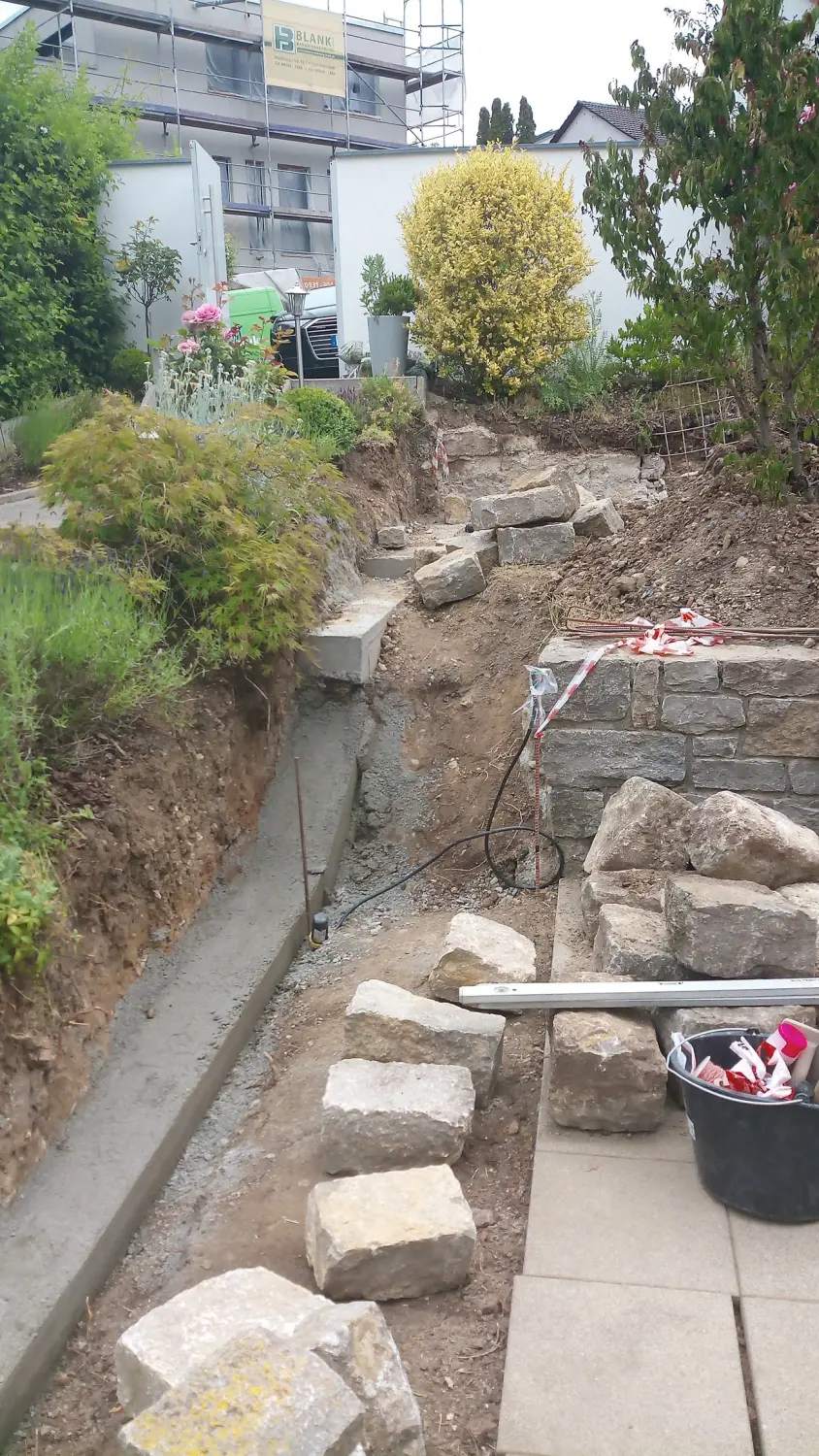 Krenzel - Garten und Landschaftsbau - Villa bekam neue Mauern