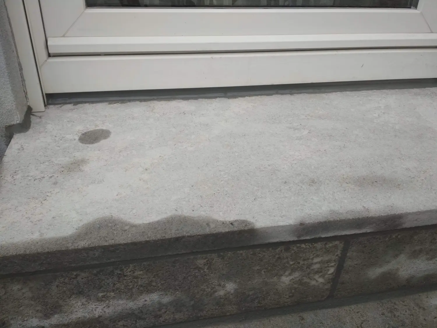 Krenzel - Garten und Landschaftsbau - Dieser kleine aber feine Garten entstand wieder an einem Reiheneckhaus.